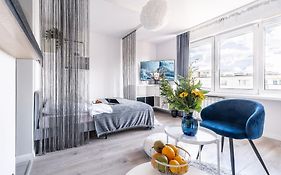 Dreamy Modern Apartment 13 Min To Old Town In The Beloved District Of Warsaw Muranow